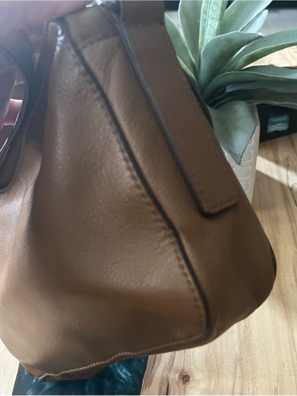 Fossil Riley Caramel Brown Leather Crossbody with Front Buckle Pockets - Picture 7 of 16